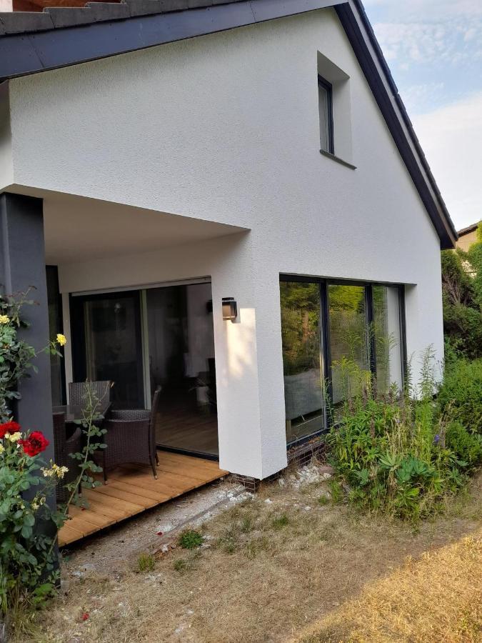 Haus Edda - Ferienwohnungen Mit Garten Und Schlossblick Marburg Екстер'єр фото