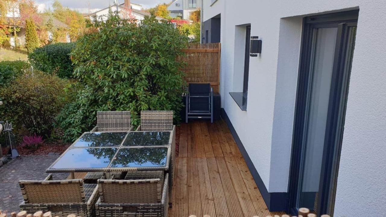 Haus Edda - Ferienwohnungen Mit Garten Und Schlossblick Marburg Екстер'єр фото